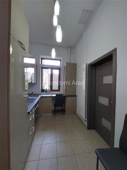 Apartament ultracentral cu posibilitate de mansardare - 8