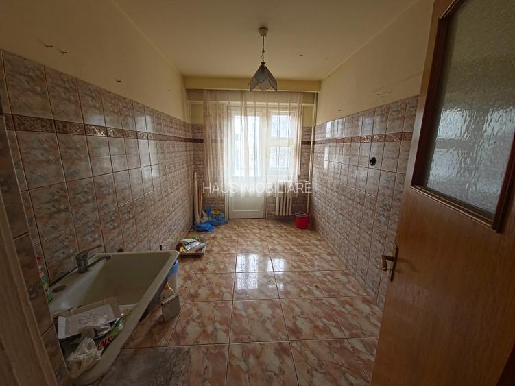 Tomis 1 Flămânda 4 Camere | Garaj în Bloc  Boxă  Proprietate Unică - 4