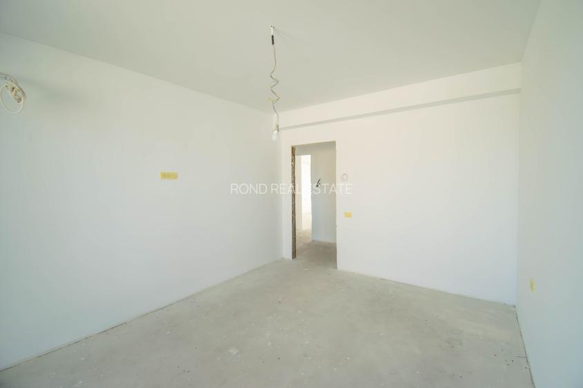 Vila alipita,finalizata, impecabil executata, teren 350mp, preechipare AC - 13