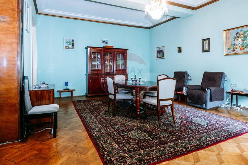 Apartament spațios cu grădină proprie într-o vilă interbelică renovată - 9