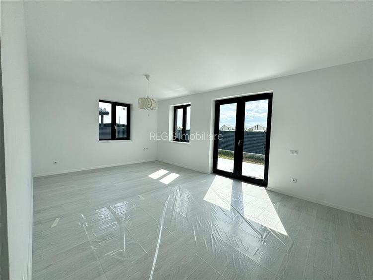 Casa noua de vanzare | 3 dormitoare | curte | parter - 2