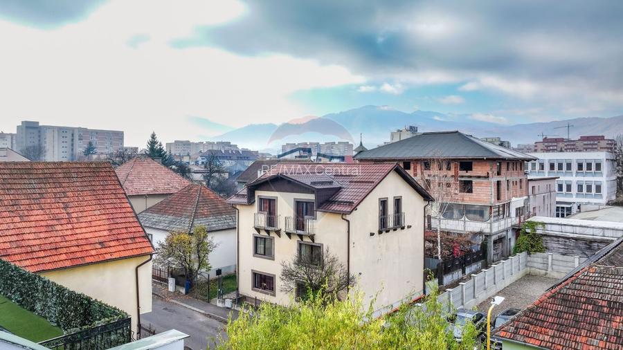 Casă / Vilă cu 12 camere de vânzare în zona Astra - 27