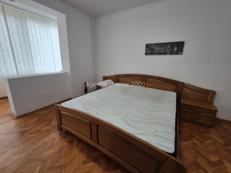 pe frumoasa stradă Aurel-Popovici la 5 minute de Punctele Cardinale și Medicina - 26