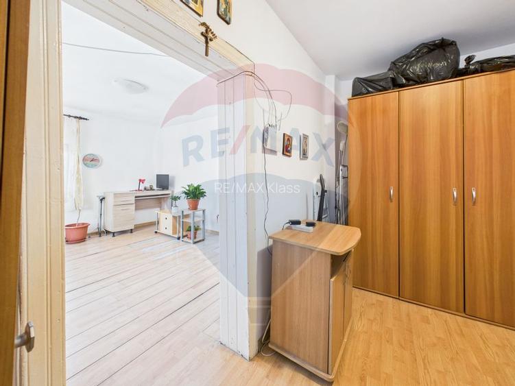 De vanzare| Casa cu teren | 300 mp | Rahova - 8