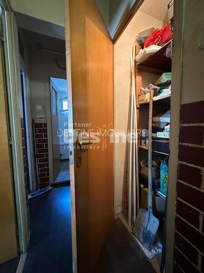 Apartament 3 camere decomandat - 2 bai - etaj 7/8 in zona Vitan - 11