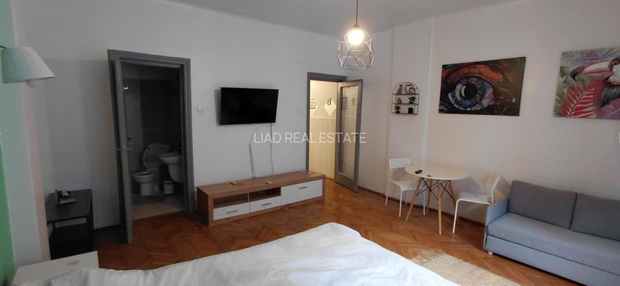 Garsoniera Piata Universitatii strada Edgar Quinet 3 - 4