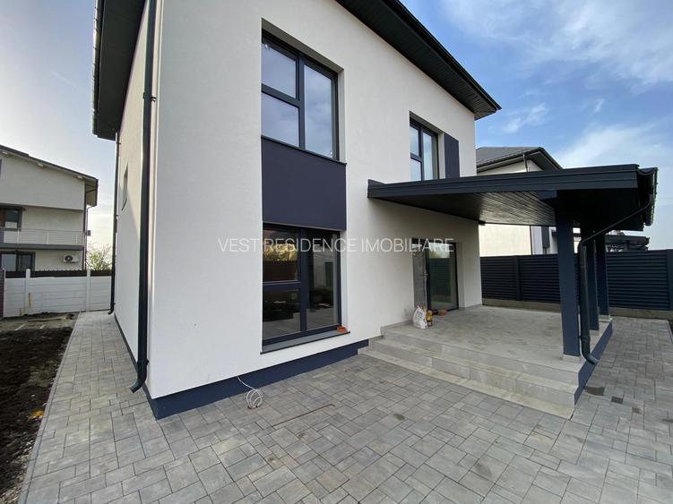 Case individuale cu 4 camere si mansarda. Teren 400 mp. Comision 0 - 7