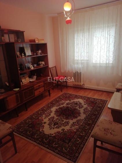 Apartament 3 camere decomandat, zona Nicolina-Lidl, etaj 2/4 - 2