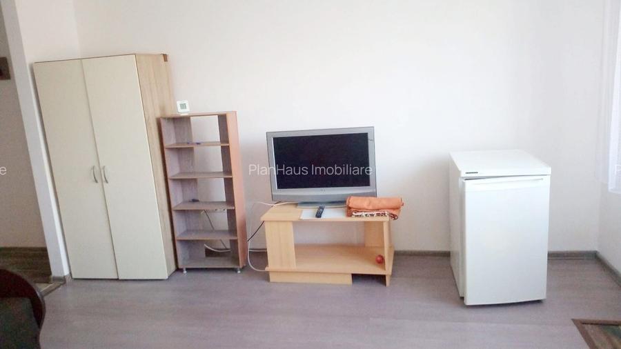 Garsonieră mobilată și utilată, str. Nucului  - 3