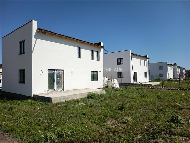 Design minimalist, rafinament maxim – Casa ta moderna in Sanpetru - 23