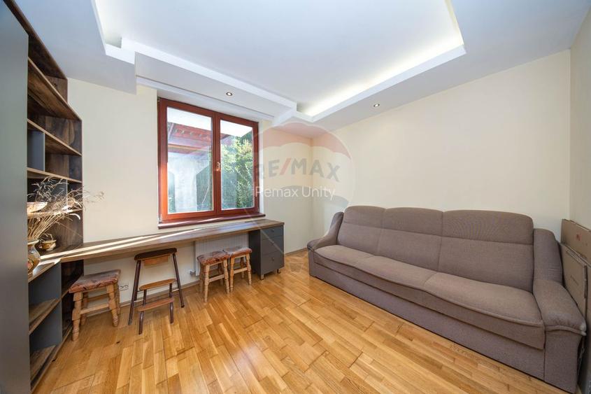 Vilă Moieciu, 375 mp util + teren 2.992 mp, View - Comision 0 - 52