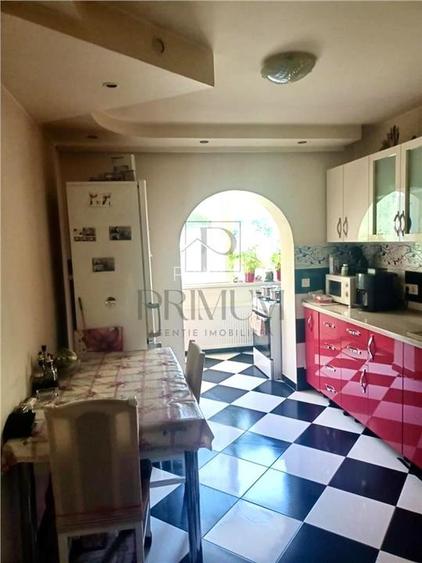 ARADULUI - BLOC IZOLAT - PARTER INALT - 4 camere - 2 bai - 3 balcoane - centrala - 5