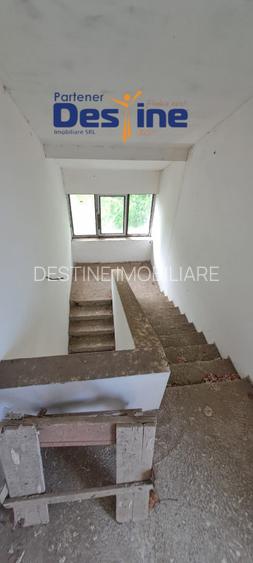 Vila , D+P+1+M+POD, 474 mp, Valea Lupului - 12