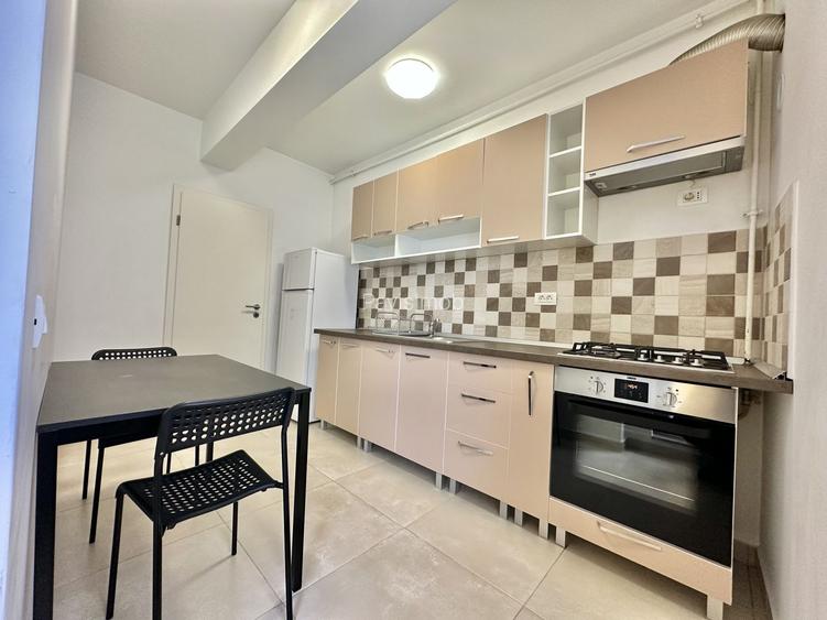 Garsonieră modernă de închiriat în Brașov, zona Coresi - 5