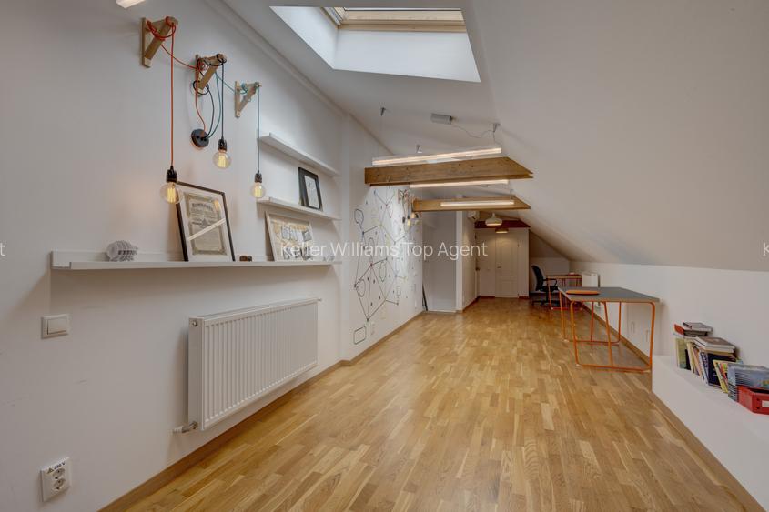 In Cartierul Evreiesc, casa 3 camere pivnita si mansarda open space. - 18