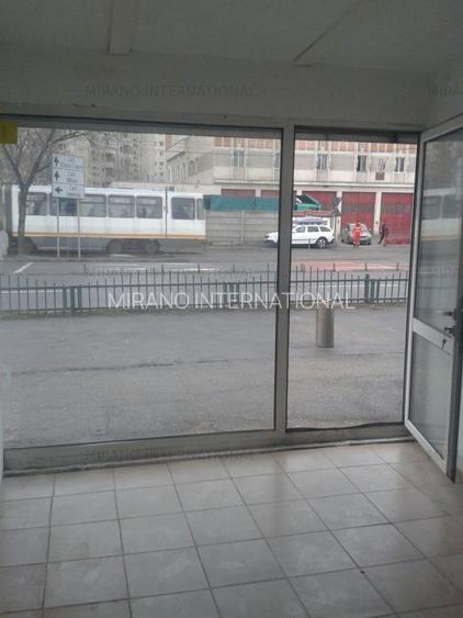 Spatiu Comercial stradal, 9.72 mp, zona 13 Septembrie - 3