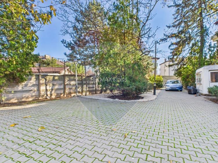 Vila spectaculoasa in Balotesti, curte 5000 mp si piscina interioara - 25