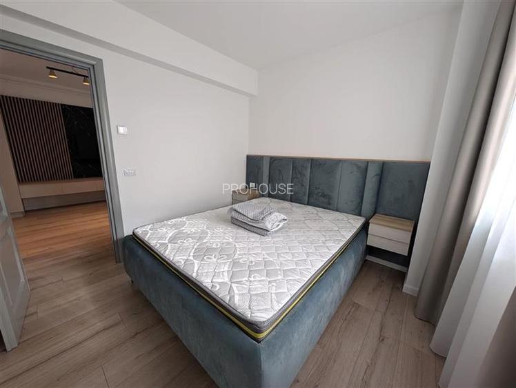 Bloc nou - langa Universitatea Bacovia si Primarie - 2 camere - mobilat si utila - 7