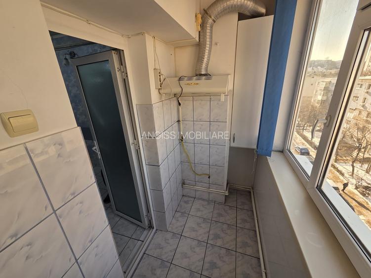 Apartament 3 camere PIATA NOUA - 9