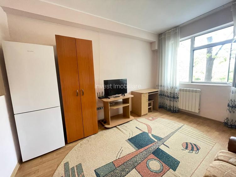 Garsoniera-Piata Nicolina-etaj 1 - 4