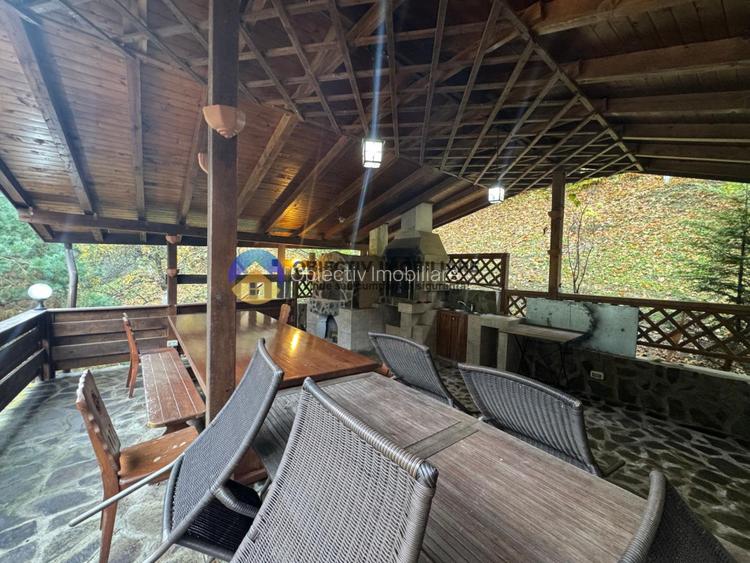 Casa cu posibilitate transformare in pensiune si teren de vanzare Piatra Neamt  - 7