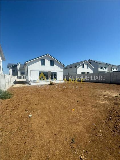 Casa individuala - 5 camere - 2 bai - beci - teren 376mp - beci - 8