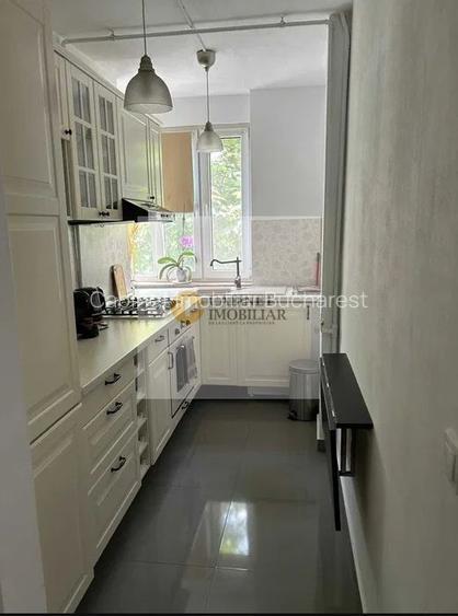 2 camere | Piata Universitatii | Balcon frantuzesc I Etaj 5 - 5