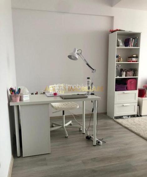2 Camere de inchiriat | Regie | Centrala proprie | Metrou - 2
