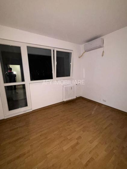 De vânzare:  apartament 2 camere - Drumul Taberei - metrou - parc - 2