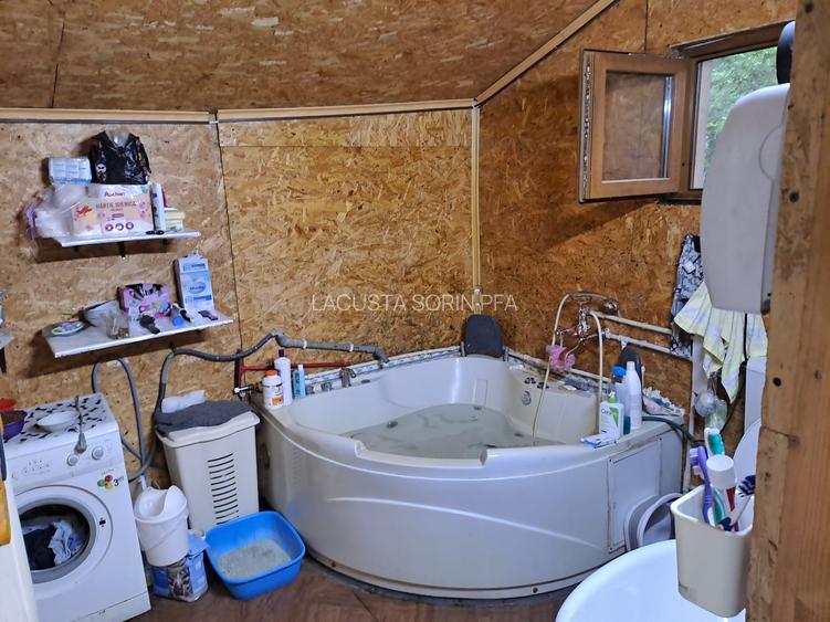 Casa cu deschidere la lac, necesita investitii, libera - 5