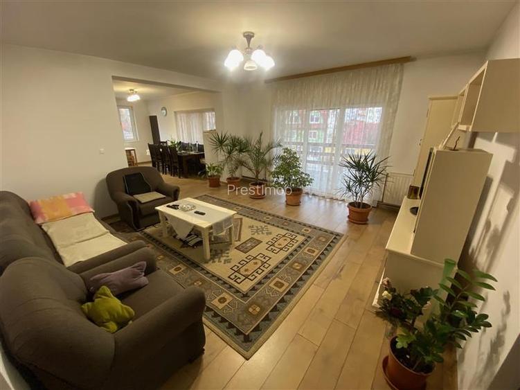 Casa cu 4 camere+spatiu comercial de vanzare in Unirii - 4