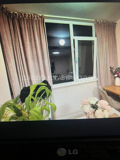 2 CAMERE-FERDINAND-GARA-IMPECABIL-ET.1 - 5