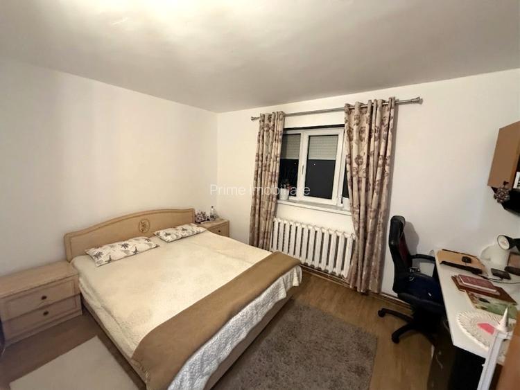 Apartament cu 2 camere de vanzare | Zona - Hotel Cetate | 1 PARCARE . - 2