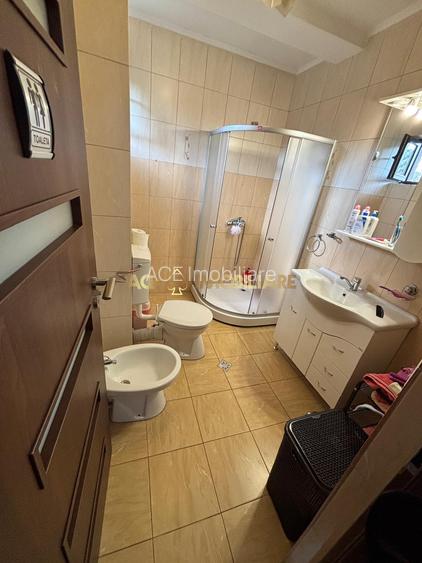 Vila de închiriat | Vitan | 7 Camere | Centrala | Curte Proprie - 7