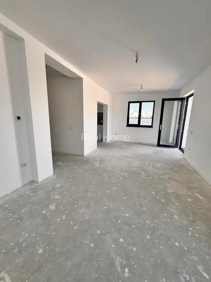 Vila | 5 camere | Curte 220  mp  | metrou 15 min | 175 mp util - 16