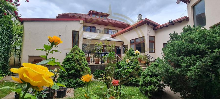 DOM00443 - Vila  la lac cu ponton si piscina Snagov - 2