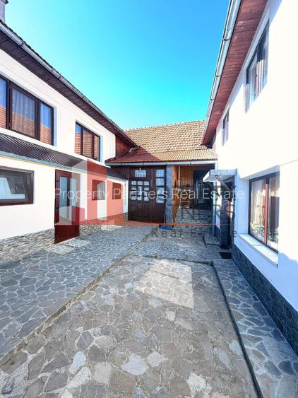 Casă tradițională cu 1800 mp teren  în Sohodol, Bran | Priveliște superba - 6