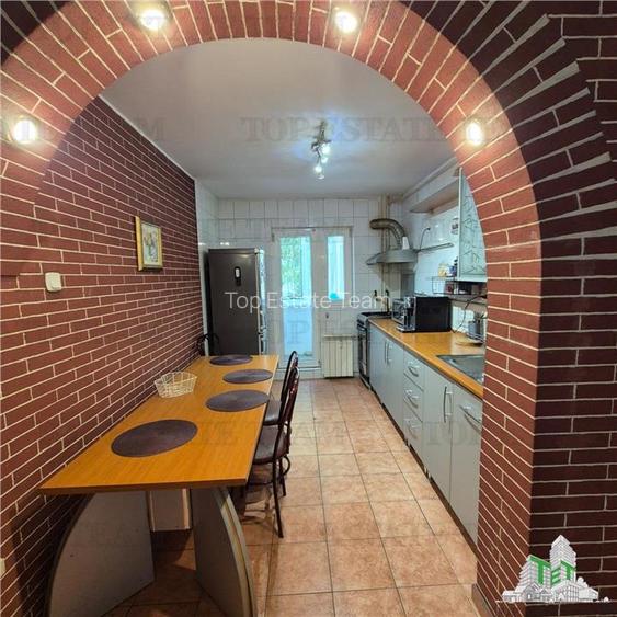 Apartament cu 4 camere renovat complet - 3