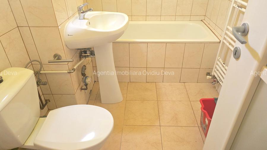 Inchiriez apartament 2 camere decomandat in Deva, zona ultracentrala Bdl Decebal - 7