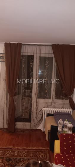 VANZARE GARSONIERA - 2