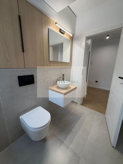 Bloc cu regim redus de înălțime/3 camere/2 băi/Construcție premium