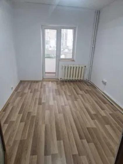 3 camere decomandat, etaj 1, zona  Alexandru - Tigarete