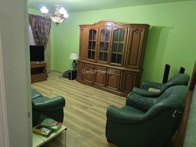 Apartament 3 camere decomandat - 2