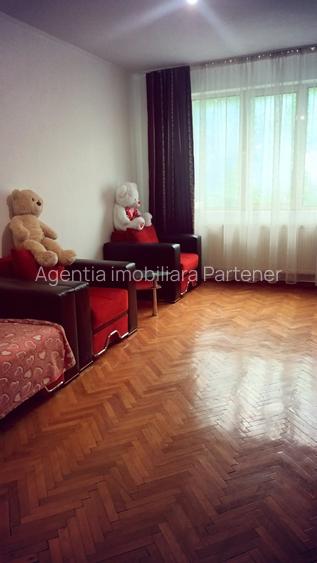 2 camere Calea Bucuresti , centrala / etaj 3 , finisaje medii / mobilat - 8