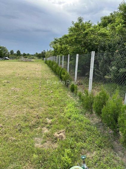 Vând 5000m pătrați teren,intravilan și extravilan.  - 14