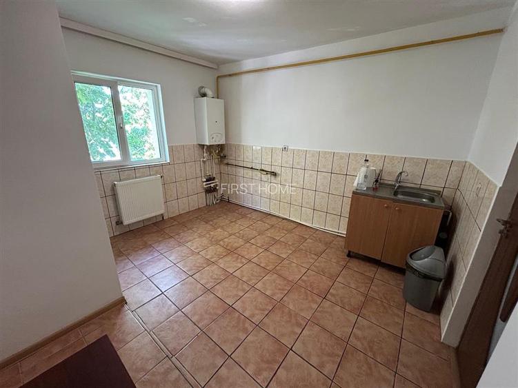 Apartament cu 3 camere de vanzare, zona Piata Moldovei - 8