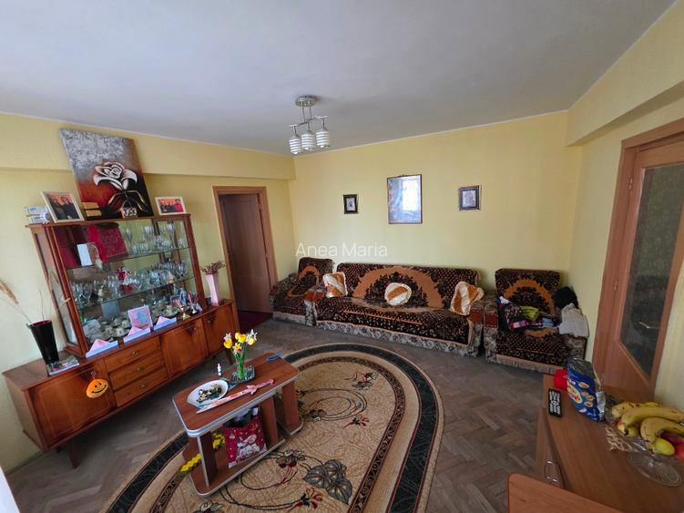 Apartament 3 camere, 64 mp, centrală proprie, balcon închis – Năvodari, str. Tin - 8