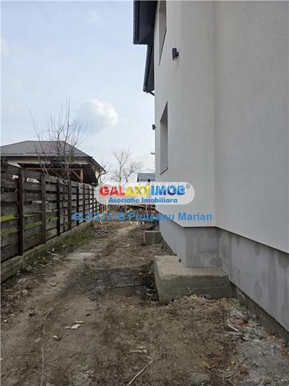 Vanzare casa de tip duplex Premium situata in apropriere de str Parfum - 23