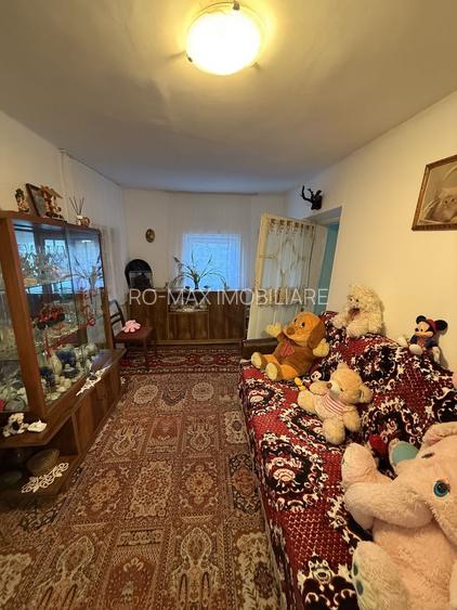 Casa demolabila  și teren 800mp cu toate utilitățile deschidere 26,5mp - 17