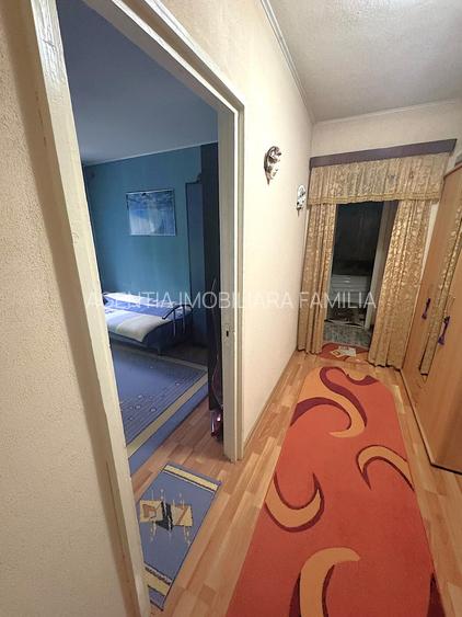 Apartament spatios, trei camere semidecomandate, etaj 1 din 4, Tiglina 3 - 7